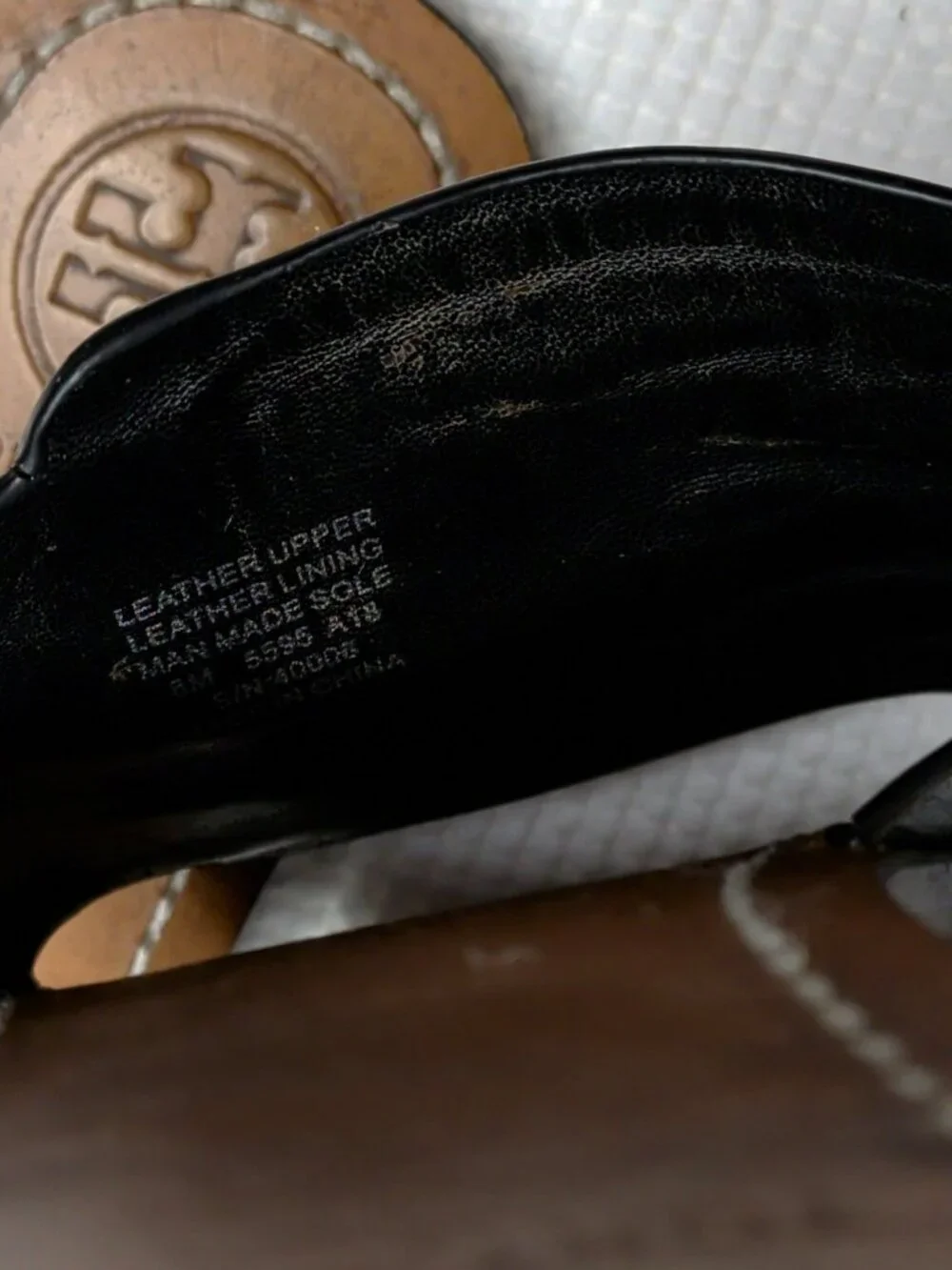 TORY BURCH Melinda Slide Sandal Size 8M Black Leather Embossed Logo Stacked Heel